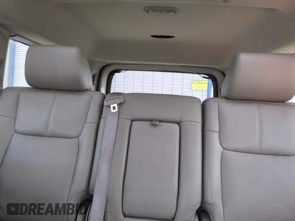 2006 Jeep Commander Limited z VIN 1J8HG58216C305797, wystawiony jako Copart lot #50518085 z przebiegiem 152 249 mil mil oraz Szkoda całkowita • Salvage title. Historia ofert i sprzedaży dostępna na DreamBid. Obrazek 10.