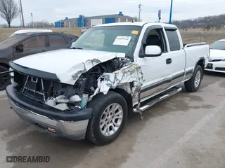 2001 Chevrolet Silverado 1500 LS with VIN 2GCEK19T811301866, listed as a IAAI auction lot 41695144 with 90,481 mi miles. Bid and sale history available at carsss.com. Image 2.