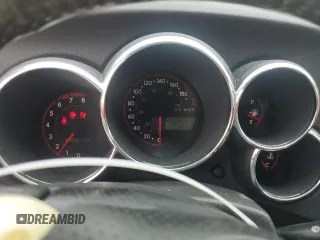 2007 Toyota Matrix STD z VIN 2T1KR32E97C638160, wystawiony jako Copart lot #54834185 z przebiegiem 280 957 mil mil oraz Szkoda całkowita • Salvage title. Historia ofert i sprzedaży dostępna na DreamBid. Obrazek 9.