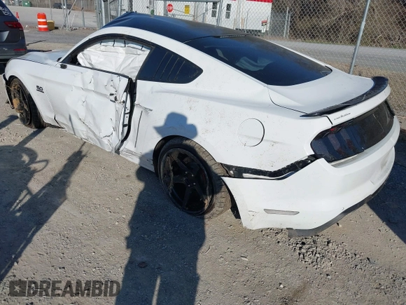2018 Ford Mustang GT with VIN 1FA6P8CF1J5121926, listed as a IAAI auction lot 41771904 with 32,373 mi miles. Bid and sale history available at carsss.com. Image 3.