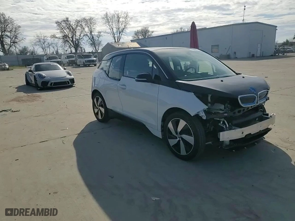 2018 BMW i3 with VIN WBY7Z2C59JVE64742, listed as a Copart auction lot 45098905 with 26,098 mi miles and Salvage Title. Bid and sale history available at carsss.com. Image 10.