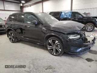 2020 Volvo XC90 R-Design with VIN YV4BR0CM6L1616598, listed as a Copart auction lot 83531044 with 0 mi miles and Salvage Title. Bid and sale history available at carsss.com. Image 4.