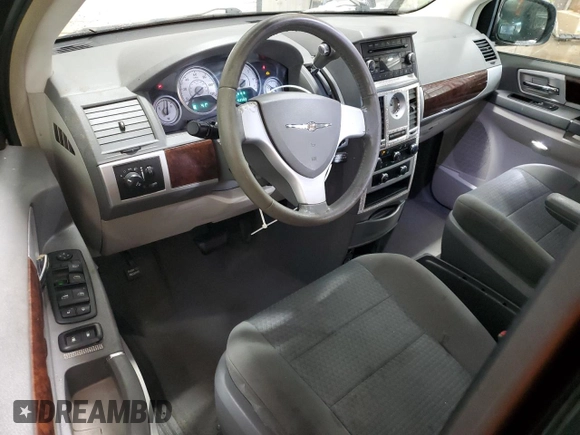 2009 Chrysler Town & Country Touring with VIN 2A8HR54169R665716, listed as a Copart auction lot 87646945 with 152,563 mi miles and Salvage Title. Bid and sale history available at DreamBid. Image 8.