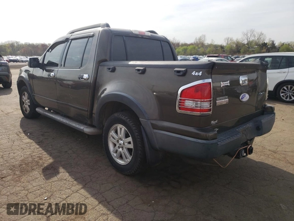 2008 Ford Explorer Sport Trac XLT z VIN 1FMEU51E08UA00131, wystawiony jako Copart lot #54473085 z przebiegiem 97 040 mil mil oraz Szkoda całkowita • Salvage title. Historia ofert i sprzedaży dostępna na DreamBid. Obrazek 2.