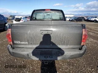 2013 Toyota Tacoma z VIN 5TFPX4EN7DX015095, wystawiony jako Copart lot #84664074 z przebiegiem 188 709 mil mil oraz Szkoda całkowita • Salvage title. Historia ofert i sprzedaży dostępna na DreamBid. Obrazek 6.