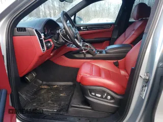 2021 Porsche Cayenne GTS with VIN WP1AG2AYXMDA35044, listed as a Copart auction lot 39751764 with 32,145 mi miles and Salvage title. Bid and sale history available at DreamBid. Image 7.