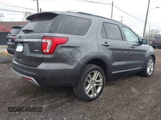 2016 Ford Explorer XLT with VIN 1FM5K8D89GGC03268, listed as a IAAI auction lot 41837937 with 175,463 mi miles and . Bid and sale history available at carsss.com. Image 4.