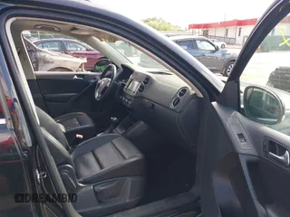 2010 Volkswagen Tiguan with VIN WVGAV9AX4AW513705, listed as a IAAI auction lot 42756432 with 212,980 mi miles and . Bid and sale history available at DreamBid. Image 5.