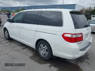 2006 Honda Odyssey EX-L with VIN 5FNRL38636B455489, listed as a IAAI auction lot 42068929 with 289,673 mi miles. Bid and sale history available at carsss.com. Image 3.