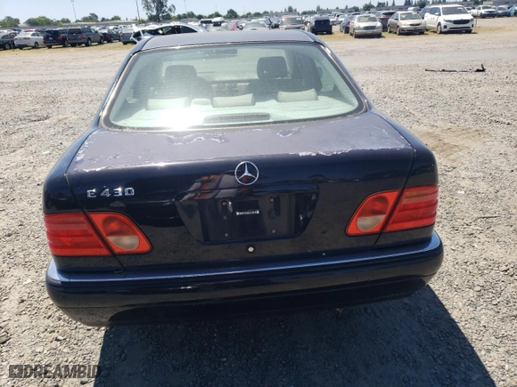 1999 Mercedes-Benz E-Class with VIN WDBJF70H1XA762595, listed as a Copart auction lot 54435894 with 171,012 mi miles and Clean Title. Bid and sale history available at carsss.com. Image 6.