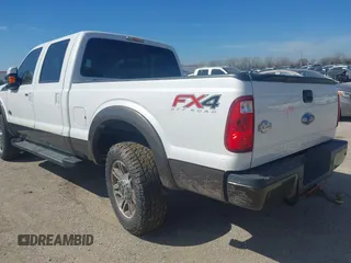 2015 Ford Super Duty F-250 SRW Lariat with VIN 1FT7W2BT0FEB68815, listed as a IAAI auction lot 41574350 with 162,905 mi miles. Bid and sale history available at carsss.com. Image 3.