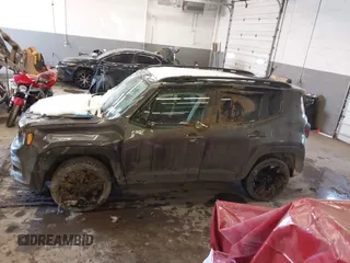 2016 Jeep Renegade Latitude with VIN ZACCJBBTXGPD19844, listed as a IAAI auction lot 41385777 with 102,891 mi miles. Bid and sale history available at carsss.com. Image 15.
