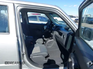 2010 Jeep Patriot Sport with VIN 1J4NT2GB1AD519675, listed as a IAAI auction lot 41321426 with 239,093 mi miles. Bid and sale history available at carsss.com. Image 5.