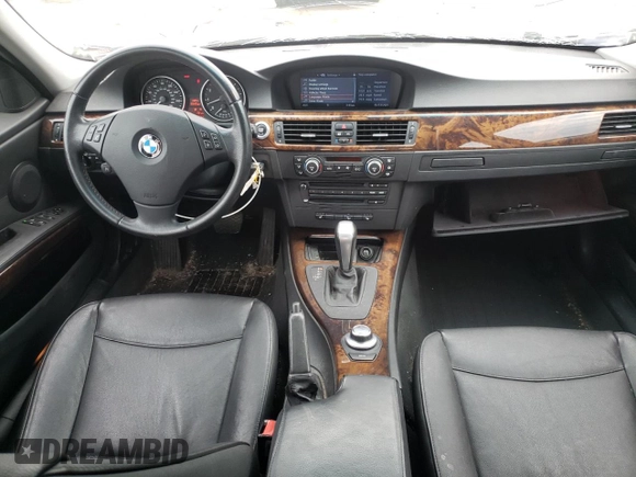 2007 BMW 3 Series 328xi с VIN WBAVC935X7K034516, выставлен на аукционе Copart как лот 56903595 с пробегом 101 977 миль миль и Списание • Salvage title. История ставок и продаж доступна на DreamBid. Изображение 8.