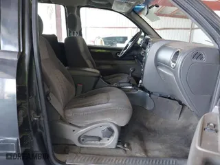 2003 GMC Envoy XL SLE with VIN 1GKES16S136187771, listed as a IAAI auction lot 42084707 with 123,122 mi miles. Bid and sale history available at carsss.com. Image 5.