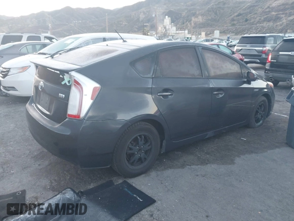 2015 Toyota Prius Four with VIN JTDKN3DU8F0462050, listed as a IAAI auction lot 41752132 with 158,535 mi miles and . Bid and sale history available at DreamBid. Image 4.