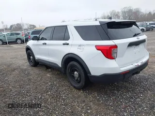 2020 Ford Police Interceptor Utility z VIN 1FM5K8AB8LGD07809, wystawiony jako IAAI lot #41888266 z przebiegiem 39 927 mil mil oraz . Historia ofert i sprzedaży dostępna na DreamBid. Obrazek 3.