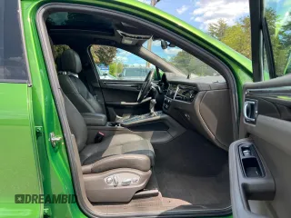 2019 Porsche Macan with VIN WP1AA2A59KLB09077, listed as a Copart auction lot 59614375 with 76,786 mi miles and Clean title. Bid and sale history available at DreamBid. Image 5.