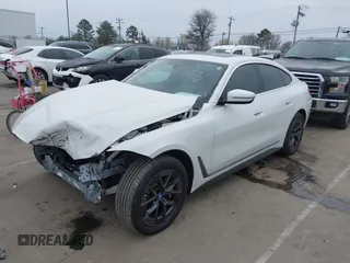 2023 BMW i4 eDrive35 z VIN WBY43AW04PFP70309, wystawiony jako IAAI lot #41745911 z przebiegiem 15 453 mil mil oraz . Historia ofert i sprzedaży dostępna na DreamBid. Obrazek 21.