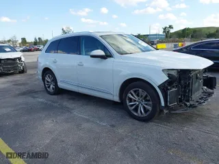 2017 Audi Q7 Premium Plus with VIN WA1LABF73HD018713, listed as a IAAI auction lot 41492243 with 112,928 mi miles. Bid and sale history available at carsss.com. Image 1.