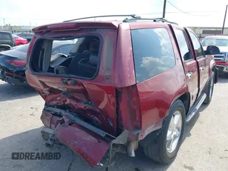 2009 Chevrolet Tahoe LTZ z VIN 1GNFC33009R156277, wystawiony jako IAAI lot #42355407 z przebiegiem 282 012 mil mil oraz . Historia ofert i sprzedaży dostępna na DreamBid. Obrazek 4.