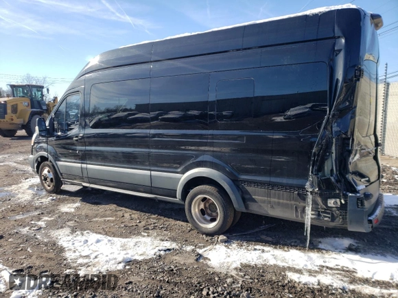 2018 Ford Transit XL z VIN 1FBVU4XGXJKA27026, wystawiony jako Copart lot #85449514 z przebiegiem 142 942 mil mil oraz Szkoda całkowita • Salvage title. Historia ofert i sprzedaży dostępna na DreamBid. Obrazek 2.