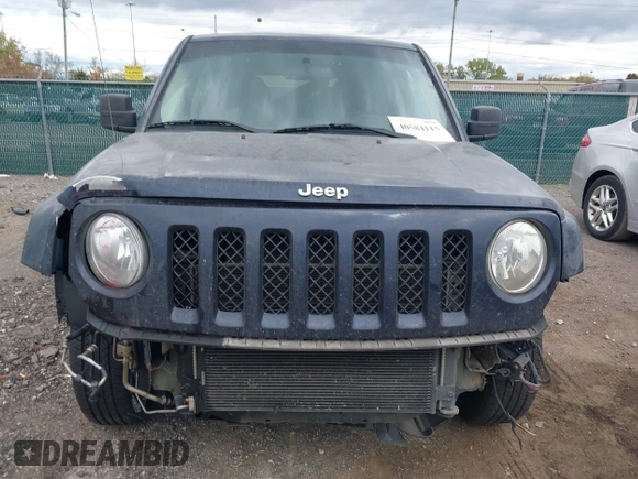 2012 Jeep Patriot Sport with VIN 1C4NJRBB4CD659072, listed as a IAAI auction lot 40584115 with 183,672 mi miles. Bid and sale history available at carsss.com. Image 12.