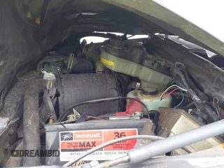 2003 Ford F-250 XL с VIN 1FTNW21P93EB38638, выставлен на аукционе IAAI как лот 42278948 с пробегом 565 931 миль миль и . История ставок и продаж доступна на DreamBid. Изображение 10.