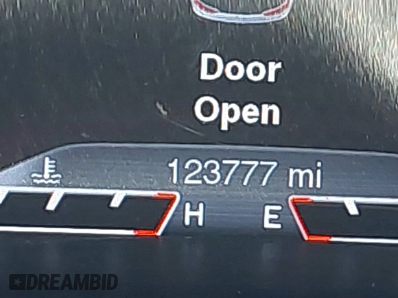 2018 Jeep Cherokee Limited с VIN 1C4PJLDB2JD531364, выставлен на аукционе IAAI как лот 42020062 с пробегом 123 777 миль миль и . История ставок и продаж доступна на DreamBid. Изображение 15.