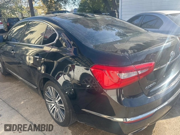 2015 Kia Cadenza Premium with VIN KNALN4D78F5169611, listed as a Copart auction lot 80753424 with 102,146 mi miles and Clean Title. Bid and sale history available at carsss.com. Image 3.