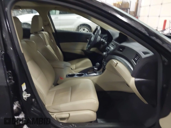 2013 Acura ILX Hybrid Technology with VIN 19VDE3F7XDE300823, listed as a IAAI auction lot 41619646 with 231,501 mi miles and . Bid and sale history available at DreamBid. Image 5.