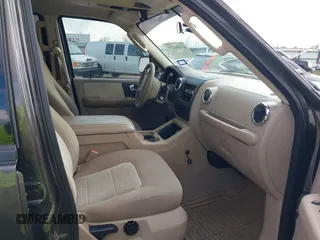 2006 Ford Expedition Special Service with VIN 1FMPU15526LA94611, listed as a IAAI auction lot 41496477 with 171,574 mi miles. Bid and sale history available at carsss.com. Image 5.