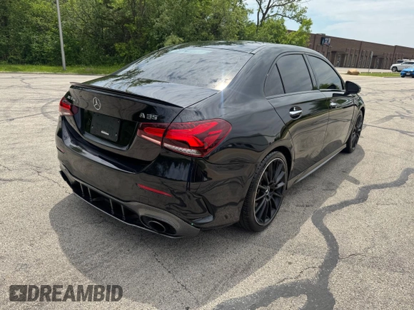2021 Mercedes-Benz A 35 AMG z VIN W1K3G5BB2MJ266503, wystawiony jako Copart lot #61243205 z przebiegiem 66 611 mil mil oraz Czysty tytuł • Clean title. Historia ofert i sprzedaży dostępna na DreamBid. Obrazek 4.