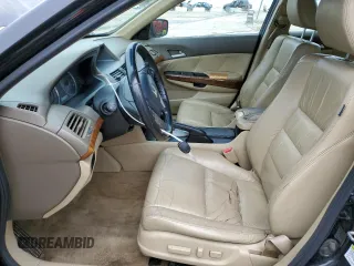 2010 Honda Accord EX-L z VIN 1HGCP3F8XAA017117, wystawiony jako Copart lot #57504995 z przebiegiem 222 889 mil mil oraz Nie do naprawy • Non repairable. Historia ofert i sprzedaży dostępna na DreamBid. Obrazek 7.