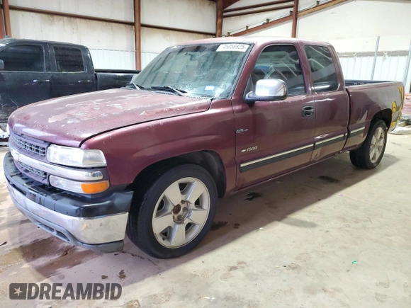 2000 Chevrolet Silverado 1500 LS with VIN 2GCEC19V2Y1344835, listed as a Copart auction lot 45058925 with 251,702 mi miles and Clean Title. Bid and sale history available at carsss.com. Image 1.