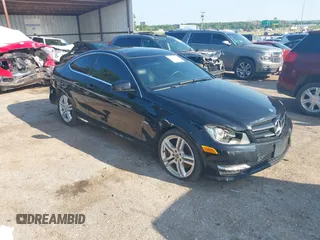 2014 Mercedes-Benz C 250 с VIN WDDGJ4HB0EG272447, выставлен на аукционе IAAI как лот 42385741 с пробегом 149 368 миль миль и . История ставок и продаж доступна на DreamBid. Изображение 1.