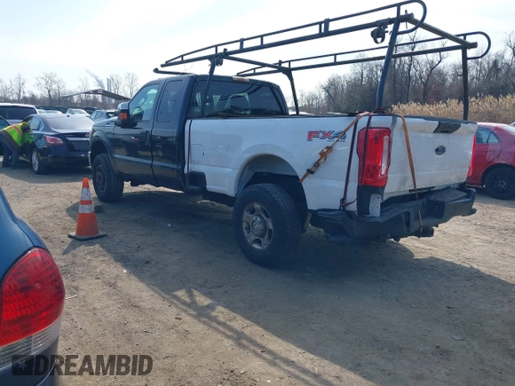 2011 Ford F-250 XL with VIN 1FT7X2B61BEA33568, listed as a IAAI auction lot 41692557 with 177,689 mi miles and . Bid and sale history available at DreamBid. Image 3.