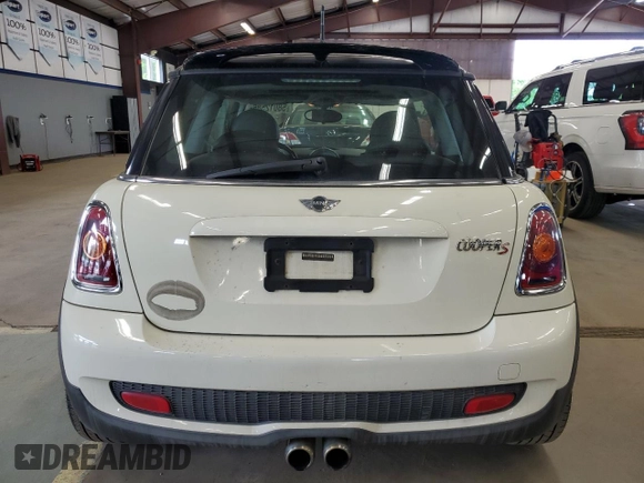2010 MINI Hardtop S с VIN WMWMF7C53ATZ72835, выставлен на аукционе Copart как лот 57781635 с пробегом 78 931 миль миль и Чистый • Clean title. История ставок и продаж доступна на DreamBid. Изображение 6.