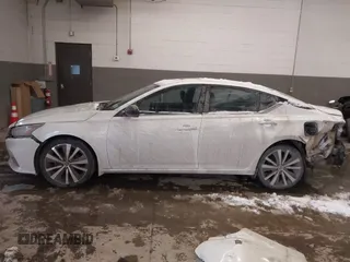 2020 Nissan Altima SR with VIN 1N4AL4CV8LC141000, listed as a IAAI auction lot 41294853 with 39,466 mi miles and . Bid and sale history available at carsss.com. Image 15.