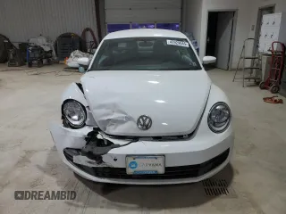 2012 Volkswagen Beetle 2.5L PZEV with VIN 3VWJP7AT0CM608875, listed as a Copart auction lot 42929045 with 109,462 mi miles and Salvage Title. Bid and sale history available at carsss.com. Image 5.