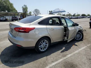 2018 Ford Focus SE z VIN 1FADP3F23JL303948, wystawiony jako Copart lot #55698915 z przebiegiem 85 500 mil mil oraz Szkoda całkowita • Salvage title. Historia ofert i sprzedaży dostępna na DreamBid. Obrazek 3.