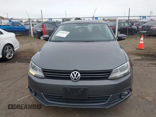 2011 Volkswagen Jetta SEL с VIN 3VWLZ7AJ9BM379578, выставлен на аукционе IAAI как лот 41720298 с пробегом 182 622 миль миль и . История ставок и продаж доступна на DreamBid. Изображение 6.