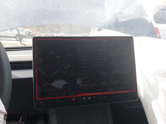2025 Tesla Model 3 Long Range z VIN 5YJ3E1EB5SF880681, wystawiony jako IAAI lot #41429855 z przebiegiem 747 mil mil oraz . Historia ofert i sprzedaży dostępna na DreamBid. Obrazek 15.