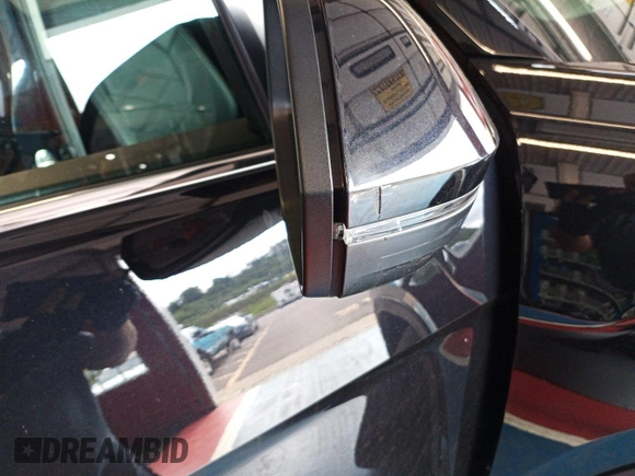 2024 Volkswagen Atlas SE with VIN 1V2HR2CA7RC565025, listed as a IAAI auction lot 42845044 with 25,080 mi miles and . Bid and sale history available at DreamBid. Image 16.