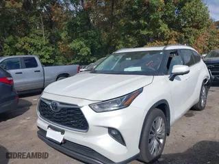 2023 Toyota Highlander L with VIN 5TDKDRBH6PS001701, listed as a IAAI auction lot 40707030 with 27,288 mi miles. Bid and sale history available at carsss.com. Image 2.