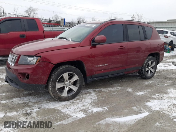2016 Jeep Compass Latitude z VIN 1C4NJCEAXGD804721, wystawiony jako Copart lot #45760085 z przebiegiem 105 985 mil mil oraz Szkoda całkowita • Salvage title. Historia ofert i sprzedaży dostępna na DreamBid. Obrazek 1.