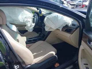 2017 Hyundai Sonata Sport z VIN 5NPE34AF3HH502782, wystawiony jako IAAI lot #42320939 z przebiegiem 164 575 mil mil oraz . Historia ofert i sprzedaży dostępna na DreamBid. Obrazek 5.