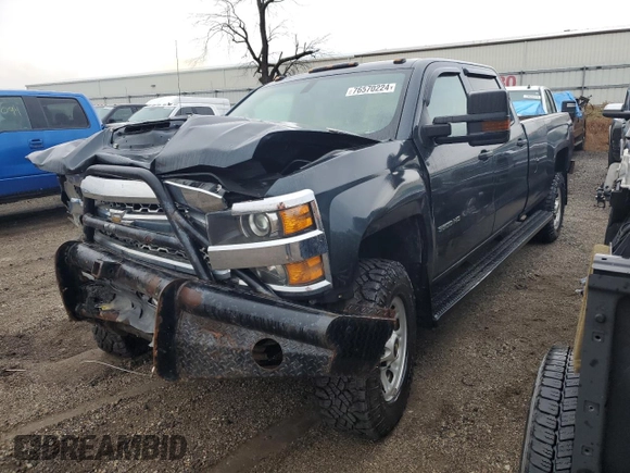 2019 Chevrolet Silverado 3500HD Work Truck z VIN 1GC4KVCY4KF253140, wystawiony jako Copart lot #76570224 z przebiegiem 124 186 mil mil oraz Czysty tytuł • Clean title. Historia ofert i sprzedaży dostępna na DreamBid. Obrazek 1.