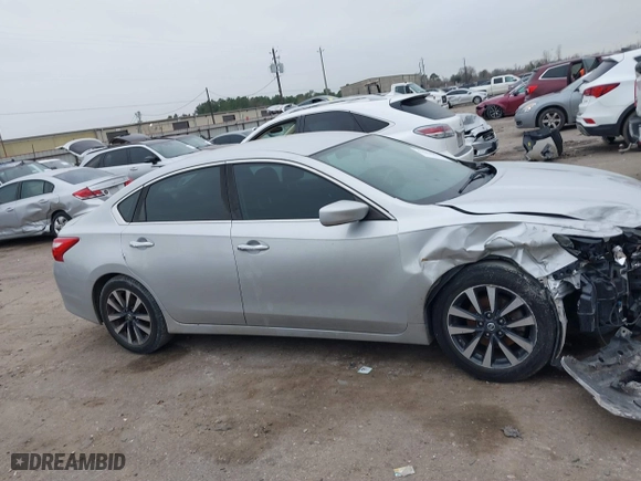 2017 Nissan Altima 2.5 SR with VIN 1N4AL3AP6HC293878, listed as a IAAI auction lot 41582060 with 154,542 mi miles. Bid and sale history available at carsss.com. Image 13.