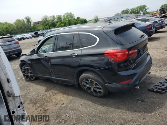 2021 BMW X1 xDrive28i z VIN WBXJG9C07M5S53523, wystawiony jako Copart lot #55450635 z przebiegiem 29 539 mil mil oraz Szkoda całkowita • Salvage title. Historia ofert i sprzedaży dostępna na DreamBid. Obrazek 2.